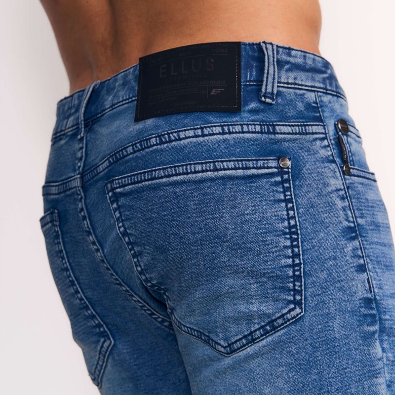 AM092583-SLIM_2717
