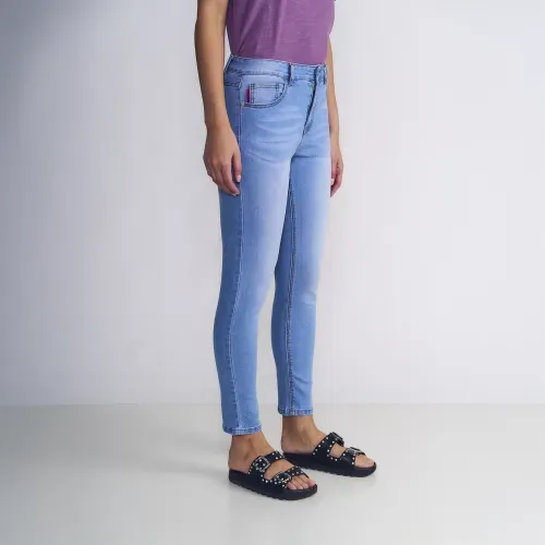 Jeans Mujer Gisele Tiro Alto Light Blue